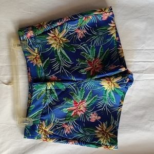 Women's size 6 CeCe shorts. Like new condition